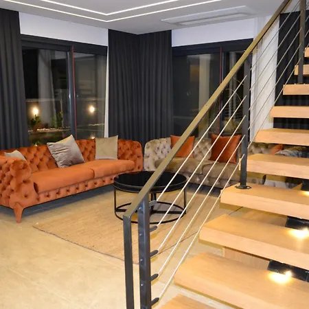 Villa Boyalikta Sueper Lueks *