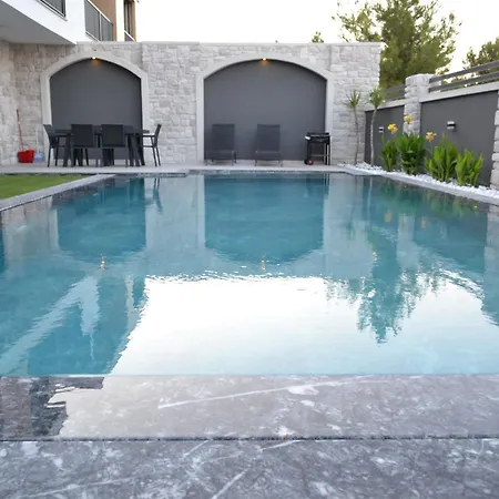 Villa Boyalikta Sueper Lueks