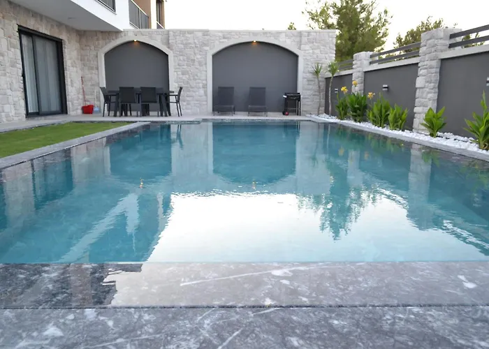 别墅 Boyalikta Sueper Lueks